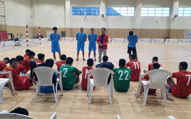 Tuyển futsal VN gia cố hàng thủ trước trận tranh vé dự World Cup 2021