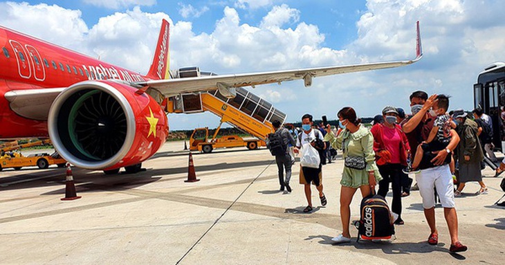 Giám đốc Cảng vụ hàng không miền Nam: Hiện nay, có sân bay cả ngày không có chuyến nào - Ảnh 1.