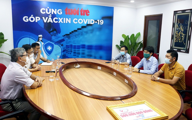 Hơn 25.000 tỉ đồng tiêm vắc xin COVID-19: Kêu gọi sự chung tay