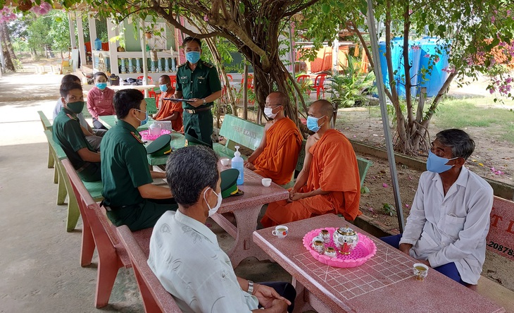 Vừa đảm bảo quyền bỏ phiếu, vừa giữ chắc nghĩa vụ canh giữ biên giới Tây Nam - Ảnh 3. Vừa đảm bảo quyền bỏ phiếu, vừa giữ chắc nghĩa vụ canh giữ biên giới Tây Nam - Ảnh 3.