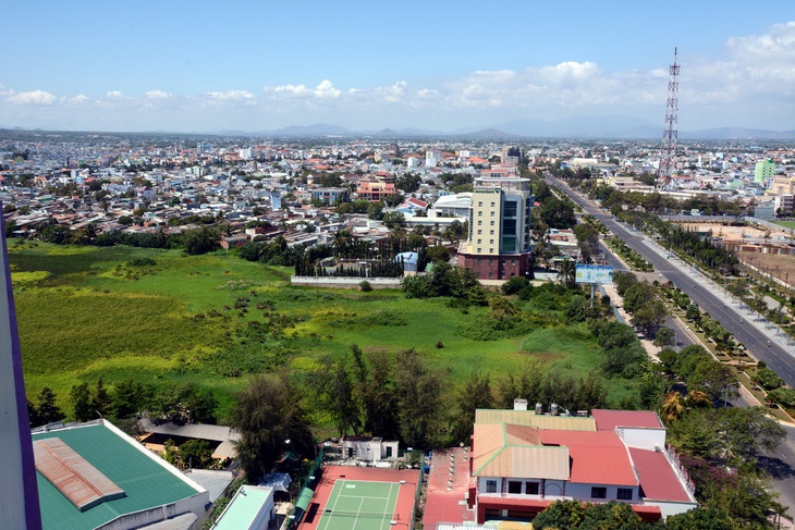 Cơ quan điều tra đề nghị cung cấp lý lịch trích ngang lãnh đạo Phan Thiết liên quan 9 dự án - Ảnh 2.