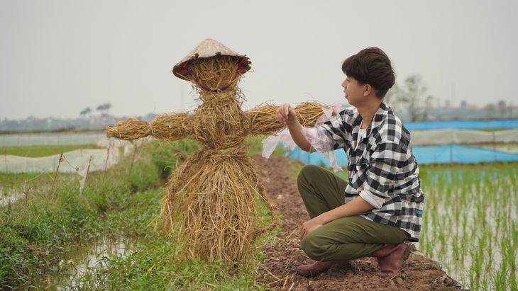 ‘Mình về quê nuôi gà, trồng rau giống như Đen Vâu rap nhé’ - Ảnh 4.