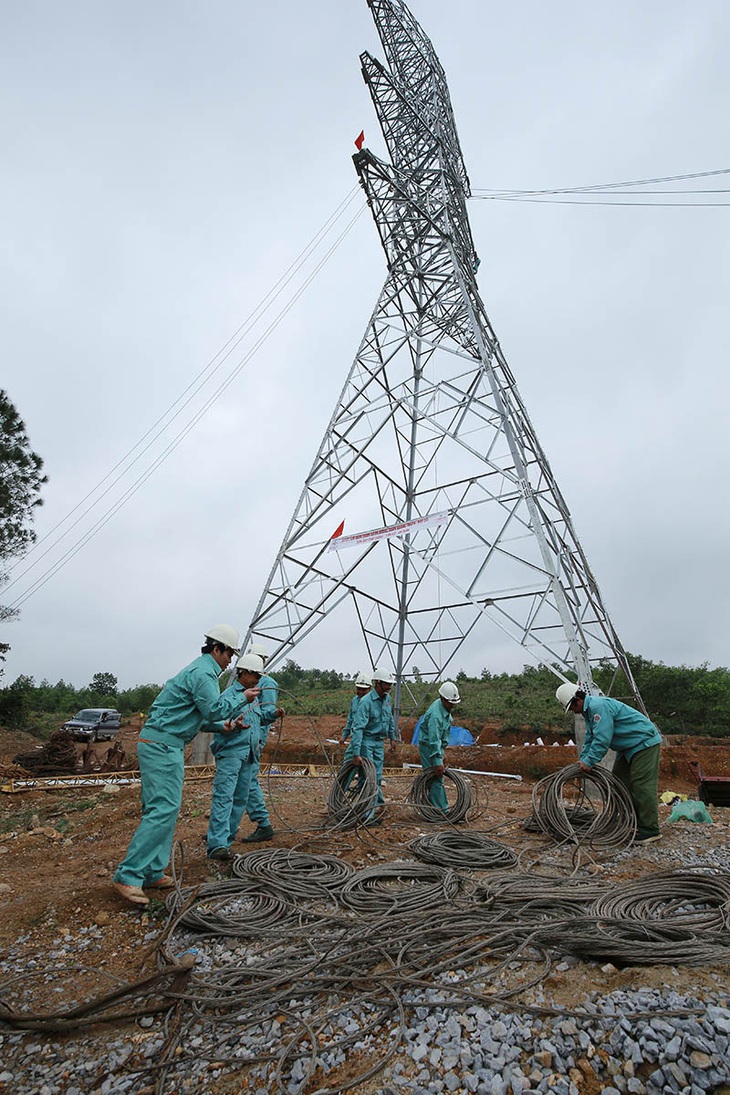 Hộ gia đình có thể mua điện trực tiếp từ đơn vị bán lẻ - Ảnh 2.