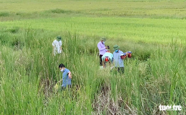 Điều tra vụ bé gái 6 tuổi chết gần đường tàu và người phụ nữ bỏ chạy trong hoảng loạn - Ảnh 1. Điều tra vụ bé gái 6 tuổi chết gần đường tàu và người phụ nữ bỏ chạy trong hoảng loạn - Ảnh 1.