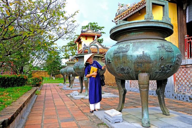 Hoàn thiện hồ sơ công nhận Cửu đỉnh trong hoàng cung Huế là di sản tư liệu thế giới - Ảnh 1.