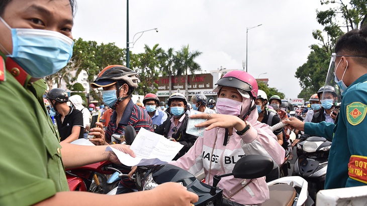 Không được lãng phí thời gian giãn cách - Ảnh 1. Không được lãng phí thời gian giãn cách - Ảnh 1.