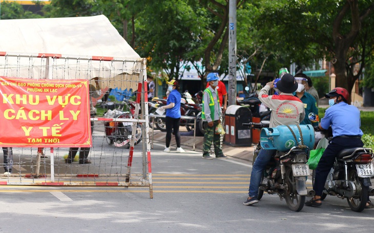 Nội bất xuất, ngoại bất nhập tại 6 điểm phong tỏa ở TP.HCM