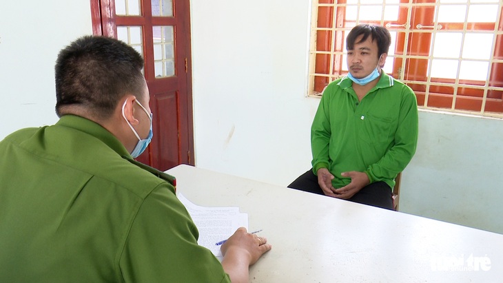 Khởi tố, bắt giam bị can cản trở lực lượng truy bắt hàng lậu - Ảnh 1. Khởi tố, bắt giam bị can cản trở lực lượng truy bắt hàng lậu - Ảnh 1.