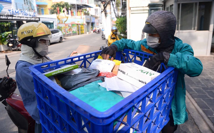 Tại sao lại để người kinh doanh bất an với thuế?