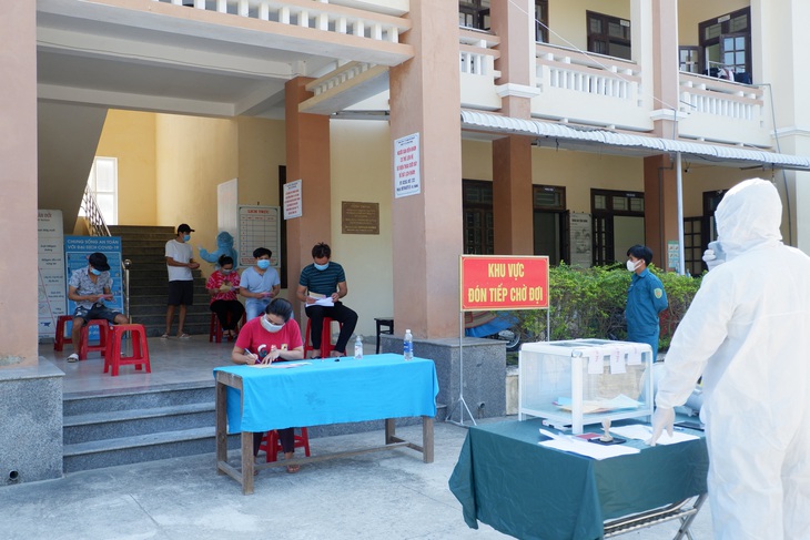 Quảng Nam sẽ cách ly tập trung người về từ Bình Dương từ ngày 22-6 - Ảnh 1. Quảng Nam sẽ cách ly tập trung người về từ Bình Dương từ ngày 22-6 - Ảnh 1.