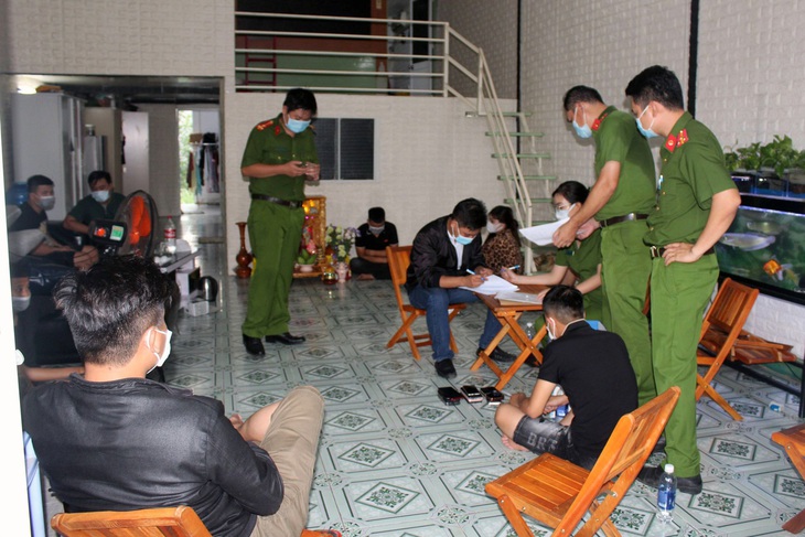 Cho công nhân vay 30 triệu, thu 41,8 triệu trong 22 ngày - Ảnh 1. Cho công nhân vay 30 triệu, thu 41,8 triệu trong 22 ngày - Ảnh 1.
