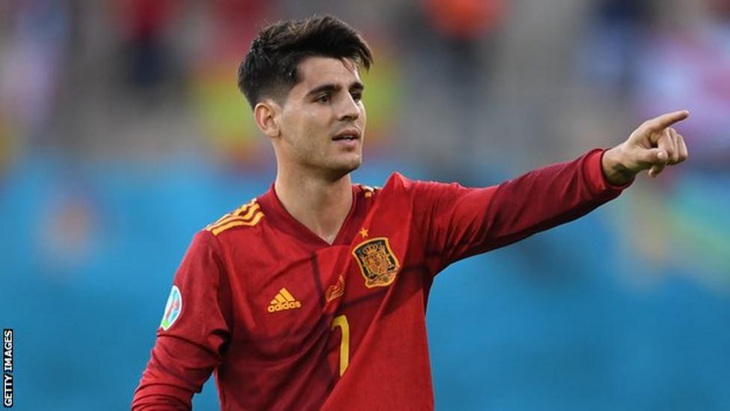 Morata bỏ lỡ nhiều cơ hội ở Euro 2020, gia đình bị dân mạng khủng bố - Ảnh 1.