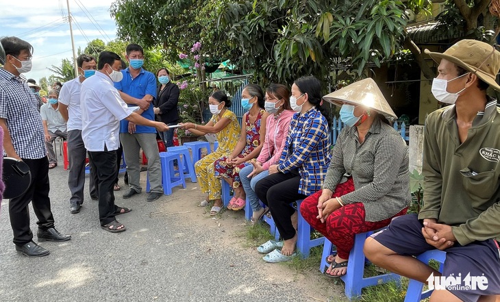 An Giang ban bố tình huống khẩn cấp sạt lở bờ sông Châu Đốc - Ảnh 2.