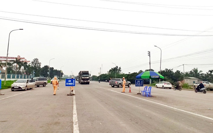 Lọt ca F0, Quảng Ninh kiểm điểm, hạ thi đua nhiều cán bộ trực chốt