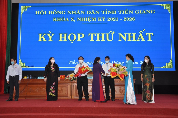 Ông Nguyễn Văn Vĩnh tái đắc cử chủ tịch UBND tỉnh Tiền Giang - Ảnh 1. Ông Nguyễn Văn Vĩnh tái đắc cử chủ tịch UBND tỉnh Tiền Giang - Ảnh 1.