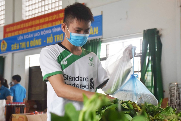 Bắc Giang lên phương án đưa người lao động về địa phương cách ly - Ảnh 1. Bắc Giang lên phương án đưa người lao động về địa phương cách ly - Ảnh 1.