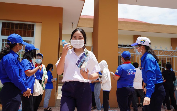 Đề thi văn nên mở đến mức nào? - Ảnh 1.