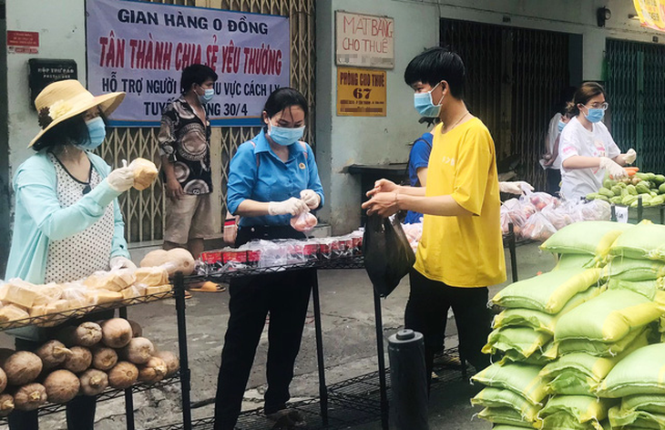 Gian hàng 0 đồng chia sẻ yêu thương trong mùa dịch - Ảnh 1.