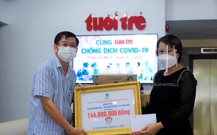 Doanh nghiệp tiếp tục ủng hộ vật tư y tế cho tuyến đầu chống dịch