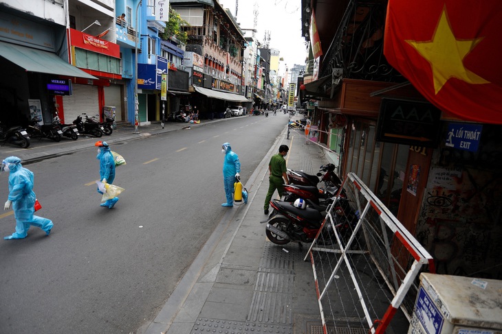 Ngân hàng Thế giới: Xét nghiệm, cách ly, khoanh vùng vẫn quan trọng ở Việt Nam - Ảnh 1. Ngân hàng Thế giới: Xét nghiệm, cách ly, khoanh vùng vẫn quan trọng ở Việt Nam - Ảnh 1.