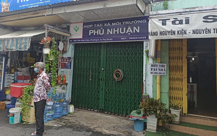 Phú Nhuận xác minh vụ ‘con ra đường sợ bị phạt, ba cấp giấy thông hành