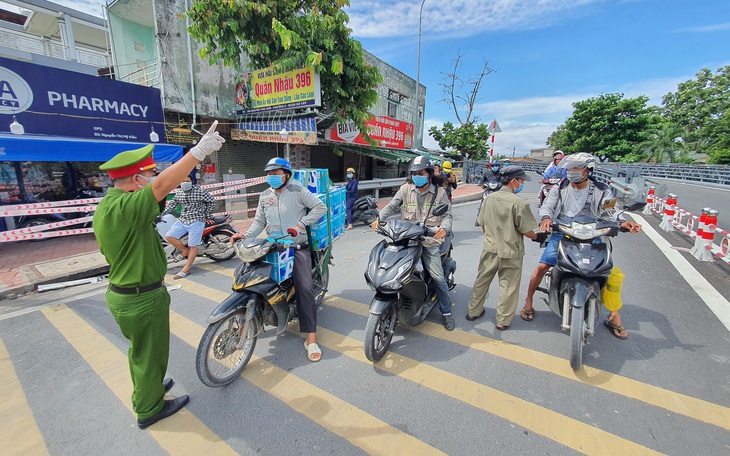 TP.HCM sau 7 ngày giãn cách xã hội theo chỉ thị 16: Số ca cộng đồng đã giảm