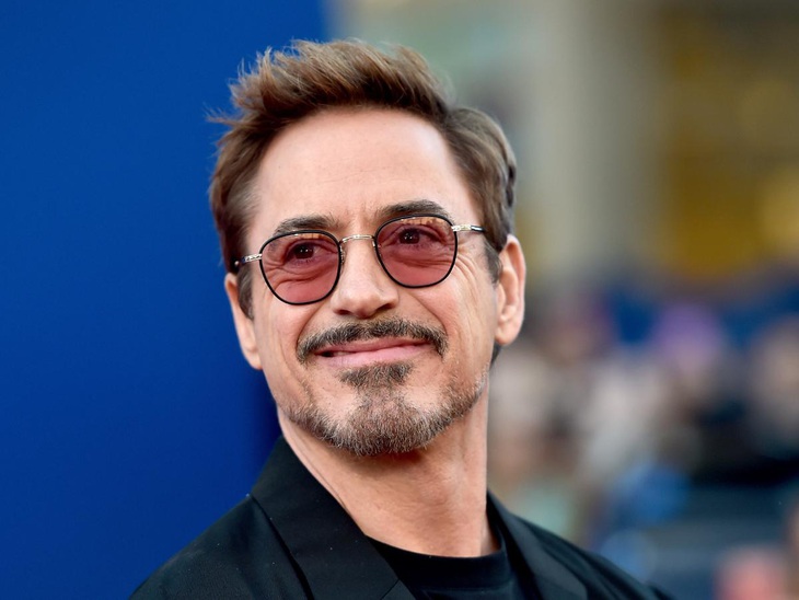 Người sắt Robert Downey Jr. đóng phim Cảm tình viên chuyển thể từ sách của nhà văn gốc Việt - Ảnh 1.