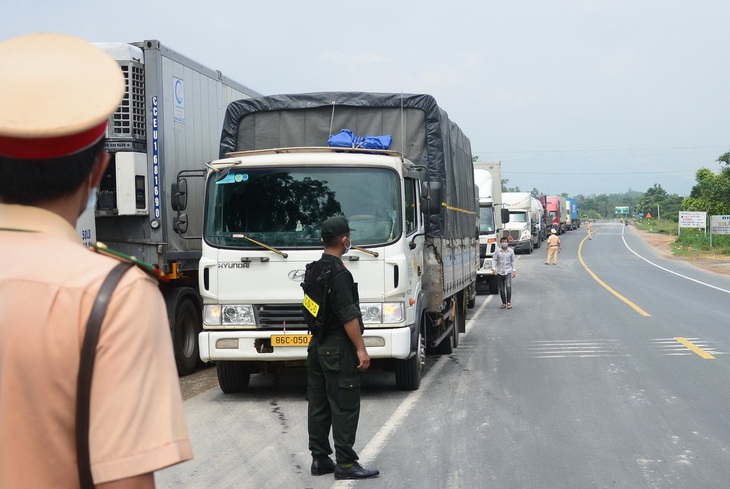 Khơi thông luồng xanh cho hàng hóa - Ảnh 1.