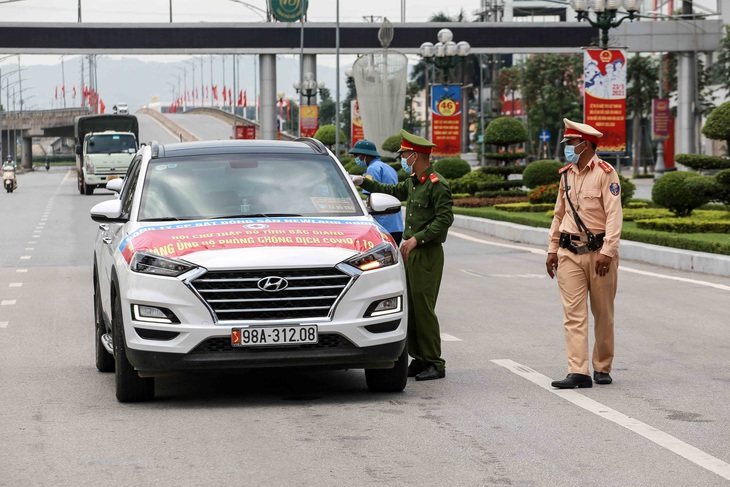 Dịch COVID-19 ngày 19-7: CDC Hà Nội tìm người đến nhà thuốc ở Láng Hạ - Ảnh 13.