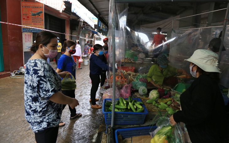 Bộ Công thương: Mở lại tất cả chợ truyền thống theo cách an toàn