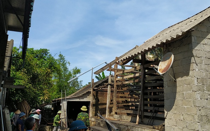 Hàng loạt nhà chứa rơm cháy bất thường, dân lo sợ đêm không dám ngủ