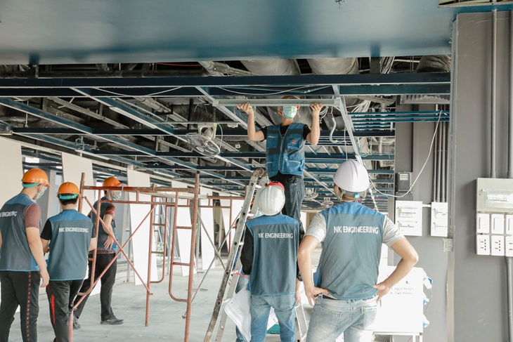 Bàn giao bệnh viện dã chiến thu dung số 5 tại The Garden Mall cho thành phố - Ảnh 2.