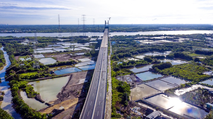 Nhiệm kỳ 2021 - 2025: Đột phá hạ tầng giao thông, liên kết vùng - Ảnh 1.