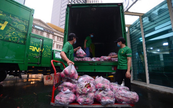 Lưu thông hàng hóa gián đoạn vì nhân viên ngành vận tải, logistics bị... ‘xem nhẹ’