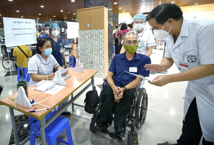 Hàng trăm người lao động khuyết tật vui vì được tiêm vắc xin phòng COVID-19 - Ảnh 5.