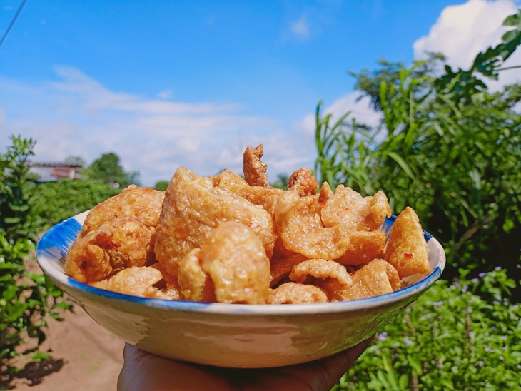 Tự làm snack da heo nhâm nhi tuyệt ngon tại nhà - Ảnh 8.