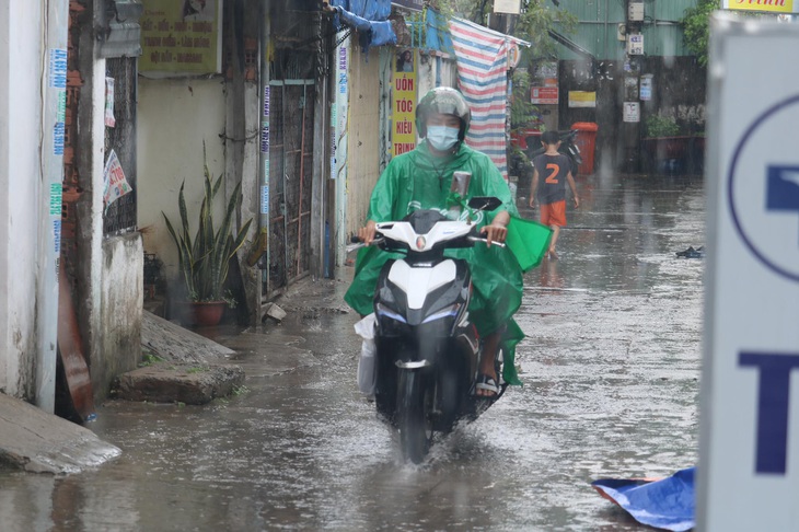 TP.HCM có mưa lớn trong những ngày thi tốt nghiệp THPT - Ảnh 1.