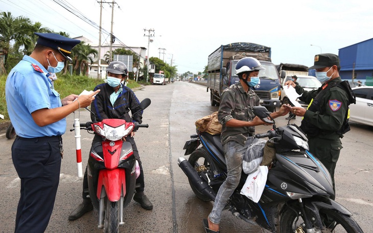 Tự đi xét nghiệm COVID-19: Ở đâu, giá bao nhiêu?