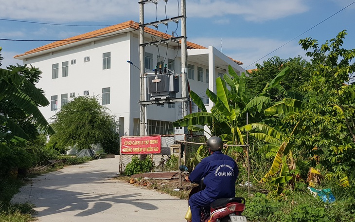 An Giang thêm 10 ca dương tính, 9 ca chưa rõ nguồn lây, giãn cách toàn TP Châu Đốc