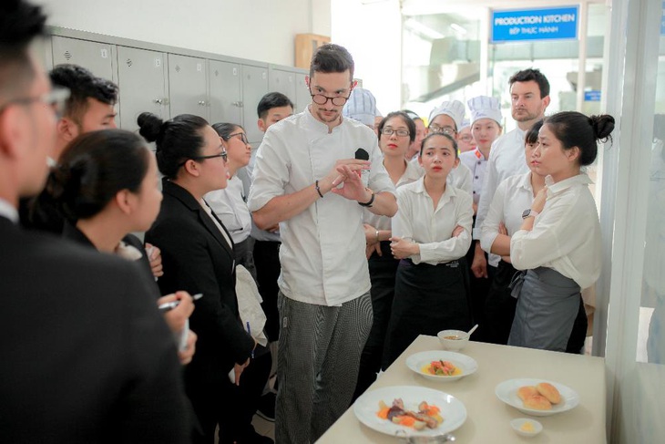 Học ngành Nhà hàng - Khách sạn với bằng Cử nhân ĐH CY Cergy Paris (Pháp) - Ảnh 4.