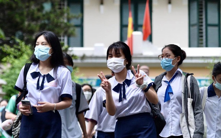 Đề toán thi tốt nghiệp THPT 2021: Thí sinh nói đề vừa sức