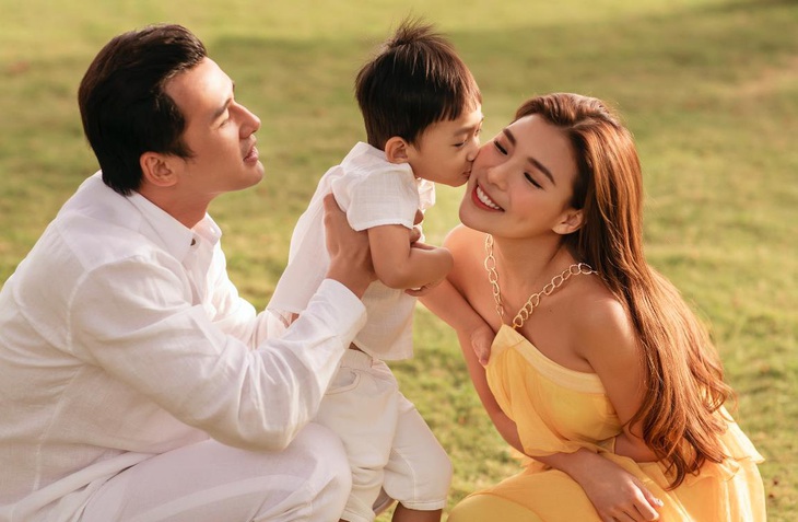 Diễn viên Thúy Diễm mách nước fan bí quyết để có hôn nhân viên mãn - Ảnh 1. Diễn viên Thúy Diễm mách nước fan bí quyết để có hôn nhân viên mãn - Ảnh 1.