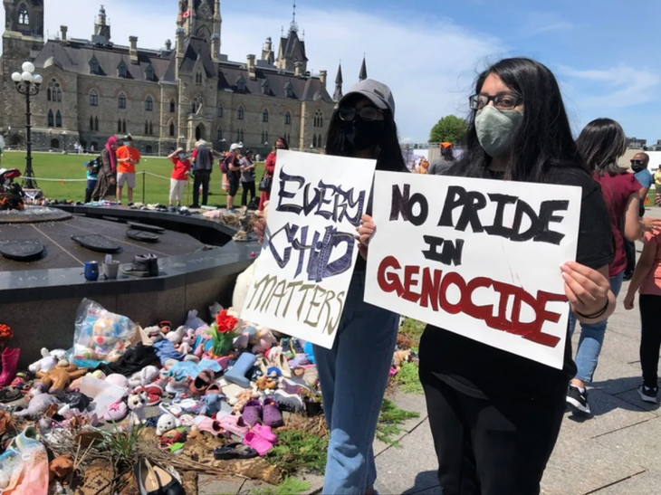 Canada: biểu tình yêu cầu điều tra hệ thống trường nội trú dành cho trẻ em bản địa - Ảnh 1.