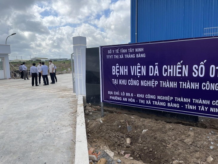 Kiểm tra công tác phòng, chống dịch ở Bệnh viện dã chiến số 1 tại KCN Thành Thành Công - Ảnh 2.