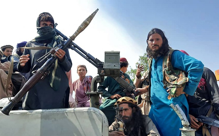 Tổng thống Afghanistan rời đất nước, Taliban đã kiểm soát dinh tổng thống