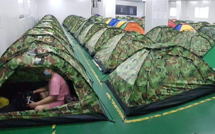 Gửi con để vợ chồng cùng vô xưởng - Ảnh 2. Gửi con để vợ chồng cùng vô xưởng - Ảnh 2.