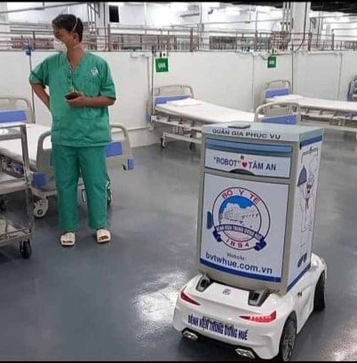 Bản tin sáng 25-8: Lần đầu tiên đưa thuốc kháng virus mới và robot điều trị cho bệnh nhân COVID-19 - Ảnh 3.