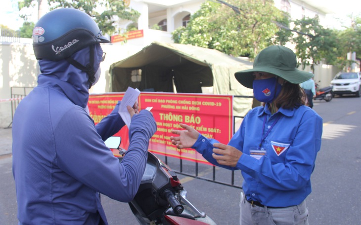 HỎI - ĐÁP về dịch COVID-19: Di chuyển giữa các vùng xanh - đỏ - vàng ở Đà Nẵng như thế nào?