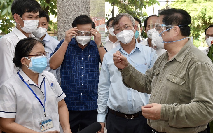 Thủ tướng thăm hỏi, động viên nhân dân Đồng Nai yên tâm, tích cực chống dịch