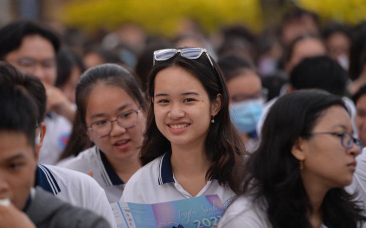 Tư vấn trực tuyến: Có nên điều chỉnh nguyện vọng ngành xã hội nhân văn, sư phạm, luật…?